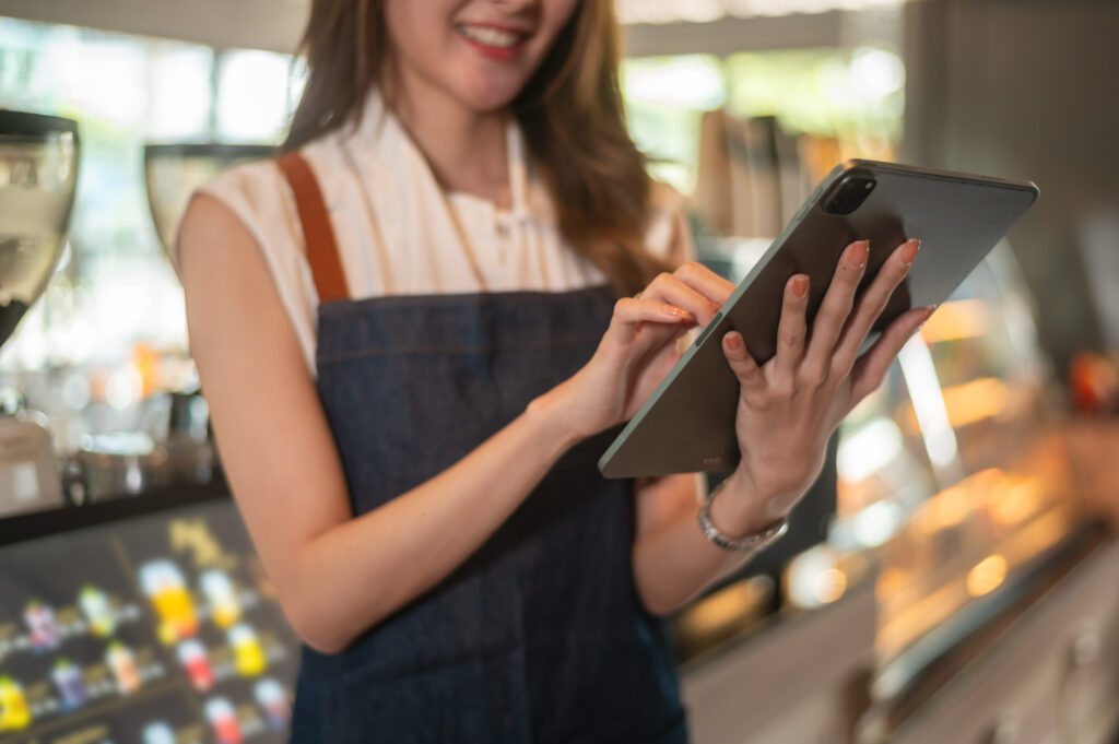 aplicación de sistemas CRMS en pequeños negocios