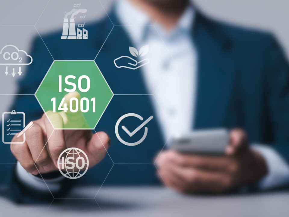 Step-by-step guide about ISO 14001 implementation in industrial companies, covering planning, documentation, operations, and audits.